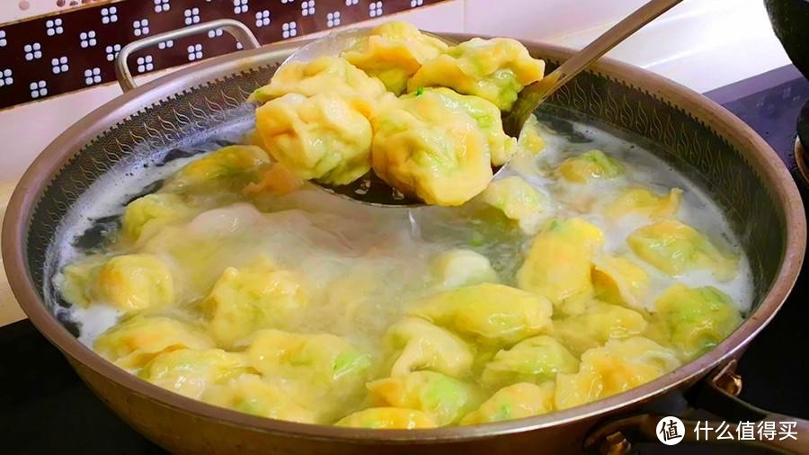 夏天使劲吃这菜,一清热,二解毒,三消肿,鲜嫩营养,包饺子真香