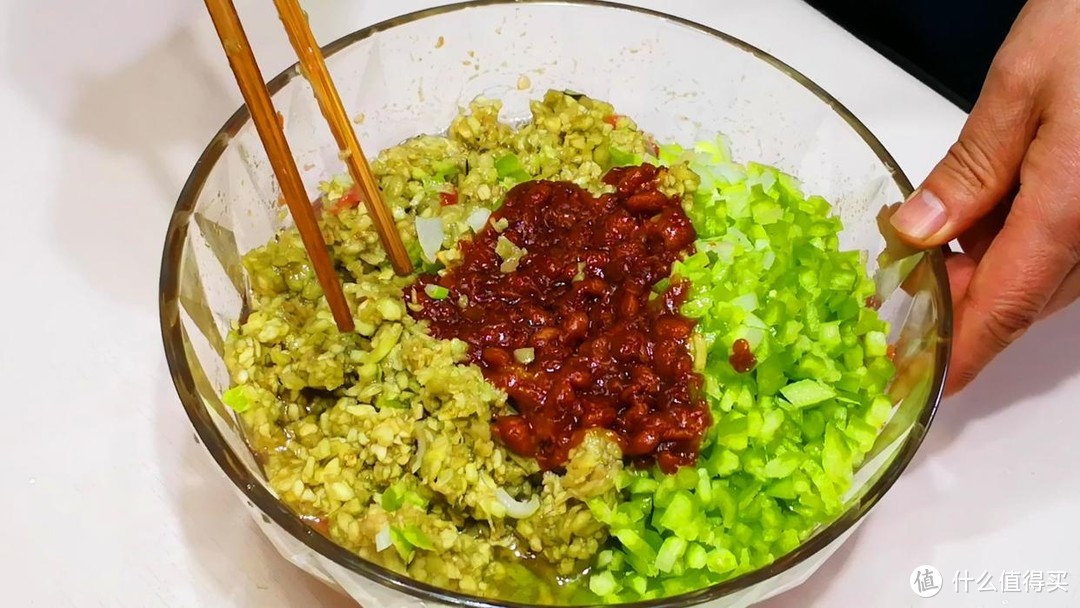 夏天使劲吃这菜,一清热,二解暑,二通便,鲜嫩营养,包饺子真香